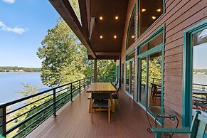 Mi Casa Su Casa by Avantstay Lakefront Escape