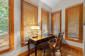 Mi Casa Su Casa by Avantstay Lakefront Escape