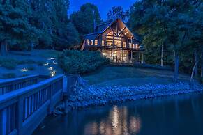 Mi Casa Su Casa by Avantstay Lakefront Escape