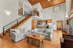 Mi Casa Su Casa by Avantstay Lakefront Escape