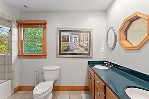 Mi Casa Su Casa by Avantstay Lakefront Escape