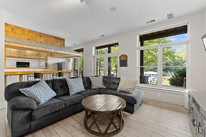 Mi Casa Su Casa by Avantstay Lakefront Escape