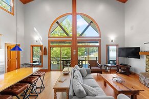 Mi Casa Su Casa by Avantstay Lakefront Escape