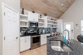 Fins and Feathers by Avantstay Waterfront Dock