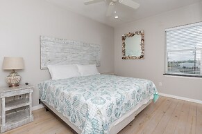 Fins and Feathers by Avantstay Waterfront Dock