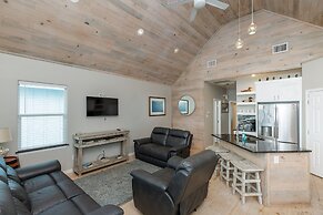 Fins and Feathers by Avantstay Waterfront Dock