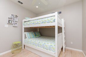 Fins and Feathers by Avantstay Waterfront Dock