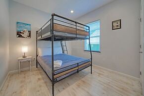 Keeper Red by Avantstay Pool Private Boat Dock