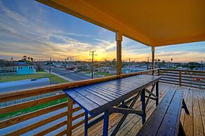Keeper Red by Avantstay Pool Private Boat Dock