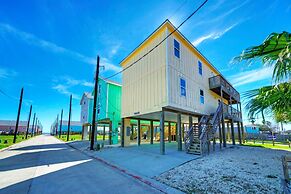 Keeper Red by Avantstay Pool Private Boat Dock