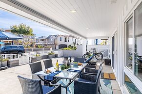 Ocean Breeze Buyout by Avantstay Steps to Beach