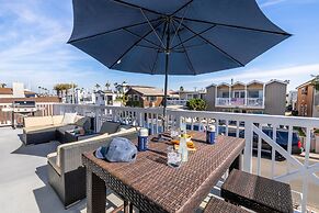 Ocean Breeze Buyout by Avantstay Steps to Beach