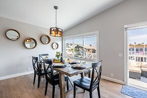 Ocean Breeze Buyout by Avantstay Steps to Beach