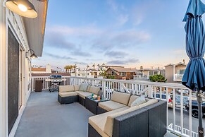 Ocean Breeze Buyout by Avantstay Steps to Beach