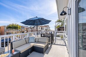 Ocean Breeze Buyout by Avantstay Steps to Beach