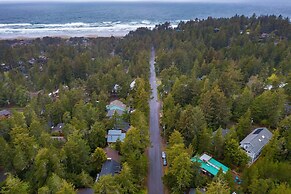 Buttercup Bay Hideaway by Avantstay Cozy Escape w Fire Pit Walk to Bea