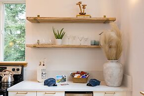 Buttercup Bay Hideaway by Avantstay Cozy Escape w Fire Pit Walk to Bea