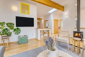 Buttercup Bay Hideaway by Avantstay Cozy Escape w Fire Pit Walk to Bea