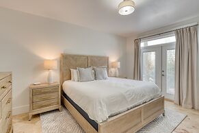 Destin Dream by Avantstay 2-story Home Walk to Beach Hot Tub Golf Cart