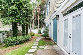 Destin Dream by Avantstay 2-story Home Walk to Beach Hot Tub Golf Cart