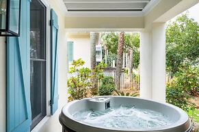 Destin Dream by Avantstay 2-story Home Walk to Beach Hot Tub Golf Cart