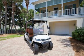 Destin Dream by Avantstay 2-story Home Walk to Beach Hot Tub Golf Cart