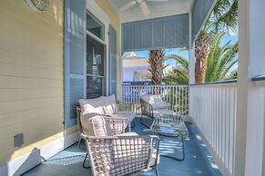 Destin Dream by Avantstay 2-story Home Walk to Beach Hot Tub Golf Cart