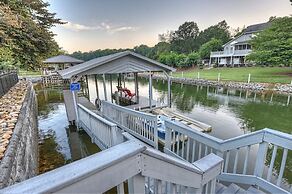 Sip Sip Away by Avantstay Pool Hot Tub