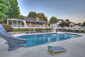 Sip Sip Away by Avantstay Pool Hot Tub