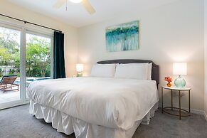 Dolphin Days by Avantstay Pool 0 2mi to Beach