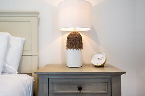 Dolphin Days by Avantstay Pool 0 2mi to Beach