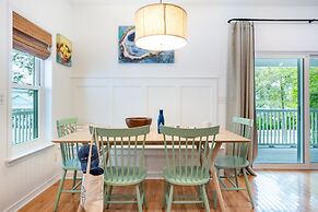 Dolphin Days by Avantstay Pool 0 2mi to Beach