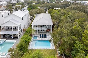 Dolphin Days by Avantstay Pool 0 2mi to Beach