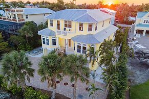 Coco Mango by Avantstay Chic and Private Captiva Escape