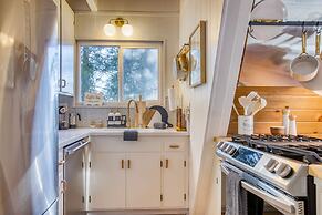 A-frame Retreat by Avantstay Modern Interiors 2 Decks Views