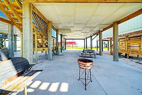 Cooper s Hawk by Avantstay Pool Boat Dock
