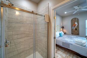 Cooper s Hawk by Avantstay Pool Boat Dock