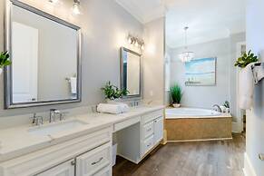 Cobalt Coast by Avantstay 7bdr Steps From Beach