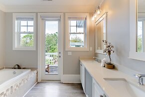 Cobalt Coast by Avantstay 7bdr Steps From Beach