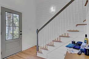 Sand Wedge by Avantstay Right on the Golf Course