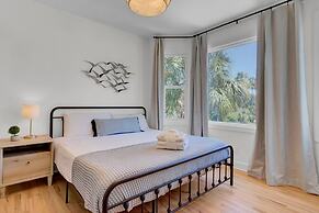 Sand Wedge by Avantstay Right on the Golf Course