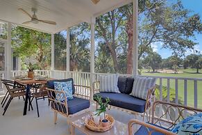 Sand Wedge by Avantstay Right on the Golf Course