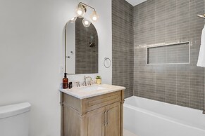 Sand Wedge by Avantstay Right on the Golf Course