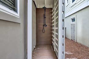 Sand Wedge by Avantstay Right on the Golf Course