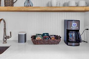 Sand Wedge by Avantstay Right on the Golf Course