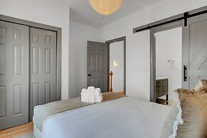 Sand Wedge by Avantstay Right on the Golf Course