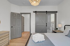 Sand Wedge by Avantstay Right on the Golf Course