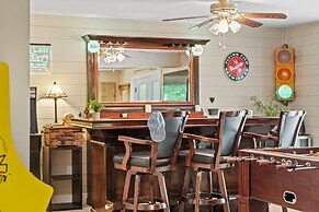 Alpine Serenity by Avantstay Beach Lake Access Theater Deck Playroom