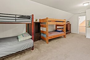 Alpine Serenity by Avantstay Beach Lake Access Theater Deck Playroom