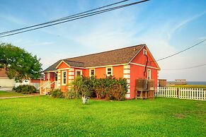 Shore Thing by Avantstay Waterfront Retreat w Private Boat Dock